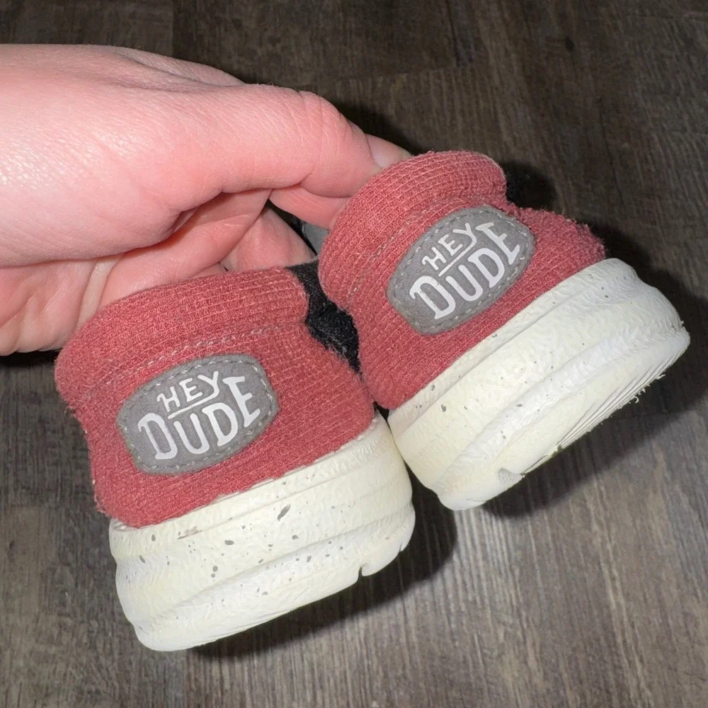 Hey Dude‎ Wally Youth Jersey Charcoal Grey Red Mushroom Print Loafers Size K12